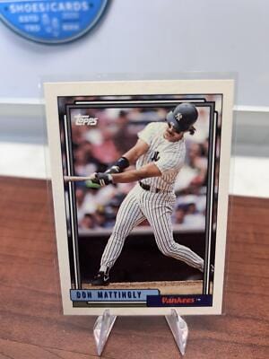 Cheap Sneaks Footwear/Sports Cards Baseball Card Don Mattingly 1992 Topps #300 New York Yankees
