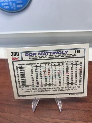 Cheap Sneaks Footwear/Sports Cards Baseball Card Don Mattingly 1992 Topps #300 New York Yankees