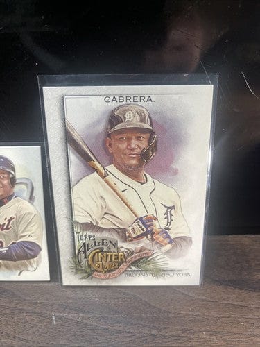 Cheap Sneaks Footwear/Sports Cards Baseball Card Green Wave Refractor Autograph #26/199 Miguel Cabrera Detroit Tigers 2022 Allen & Ginter 3 Card Lot Topps #21