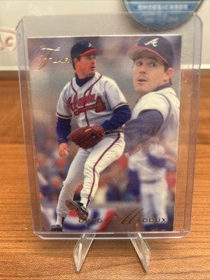 Cheap Sneaks Footwear/Sports Cards Baseball Card Greg Maddux #7 1993 Flair Atlanta Braves Baseball Card MLB NM