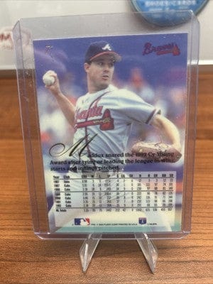 Cheap Sneaks Footwear/Sports Cards Baseball Card Greg Maddux #7 1993 Flair Atlanta Braves Baseball Card MLB NM