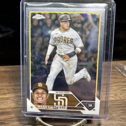 Cheap Sneaks Footwear/Sports Cards Baseball Card Manny Machado 2023 Topps Chrome San Diego Padres baseball Card #124