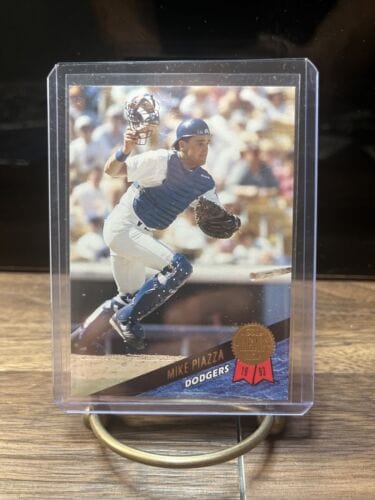 Cheap Sneaks Footwear/Sports Cards Baseball Card Mike Piazza rookie RC Los Angeles Dodgers 1993 Leaf Baseball Card #35