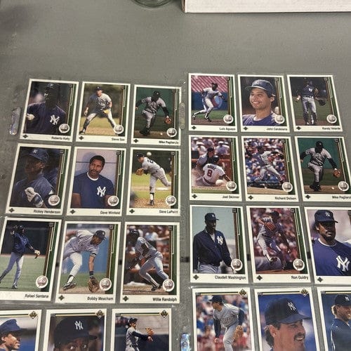 Cheap Sneaks Footwear/Sports Cards Baseball Card NY Yankees 1989, 1990, 1991, 1992 Upper Deck Team Set Builder 72 Cards