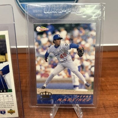 Cheap Sneaks Footwear/Sports Cards Baseball Card Pedro Martinez(RC) 92 Upper Deck #324, Ramon Martinez(RC) 89 Score #63