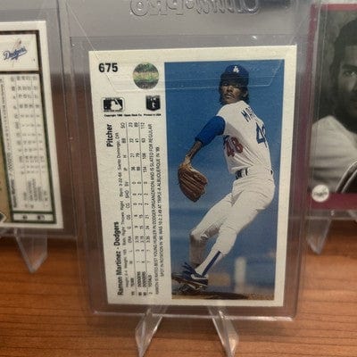 Cheap Sneaks Footwear/Sports Cards Baseball Card Ramon Martinez (RC)1989 Upper Deck #18 90 Upper Deck#675,91 Studio #18