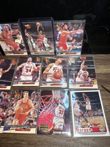 Cheap Sneaks Footwear/Sports Cards Basketball Card Chicago Bulls Lot (14) NBA Michael Jordan , Scottie Pippen, Kerr,Kukoc