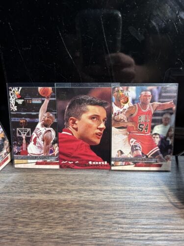 Cheap Sneaks Footwear/Sports Cards Basketball Card Chicago Bulls Lot (14) NBA Michael Jordan , Scottie Pippen, Kerr,Kukoc