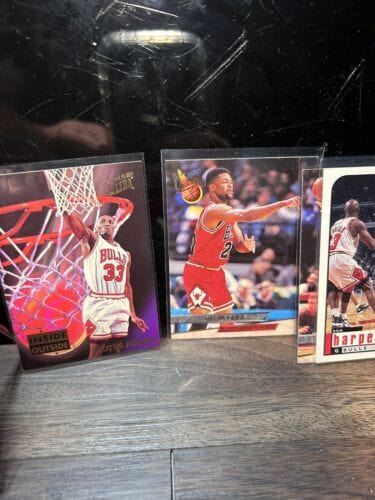 Cheap Sneaks Footwear/Sports Cards Basketball Card Chicago Bulls Lot (14) NBA Michael Jordan , Scottie Pippen, Kerr,Kukoc