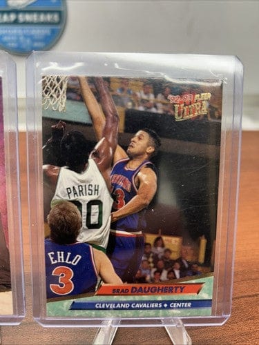 Cheap Sneaks Footwear/Sports Cards Basketball Card Cleveland Cavaliers 93-94 Fleer Ultra , Skybox Mark Price, Brad Daughe