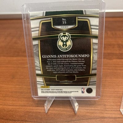 Cheap Sneaks Footwear/Sports Cards Basketball Card Giannis Antetokounmpo 2021-22 Panini Select Blue Prizm Bucks #35