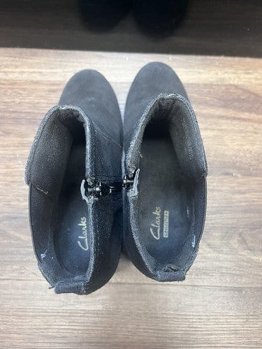 Cheap Sneaks Footwear/Sports Cards Clarks Women’s Size 7.5 Leather  Boots