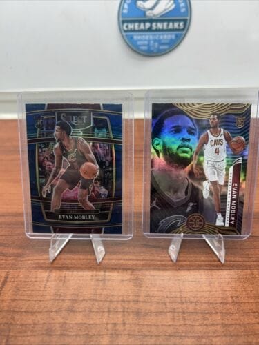 Cheap Sneaks Footwear/Sports Cards Evan Mobley (RC)2021-22 Panini Select Blue Prizm Concourse#5 22 Illusi