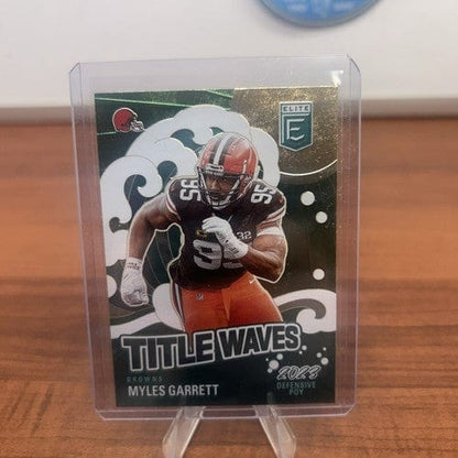 Cheap Sneaks Footwear/Sports Cards Football Card 2024 Panini Donruss Elite - Title Waves #4 Myles Garrett /349