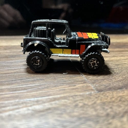 Cheap Sneaks Footwear/Sports Cards Matchbox Car 1983 Vintage Matchbox *JEEP 4X4* (Made in Macau)