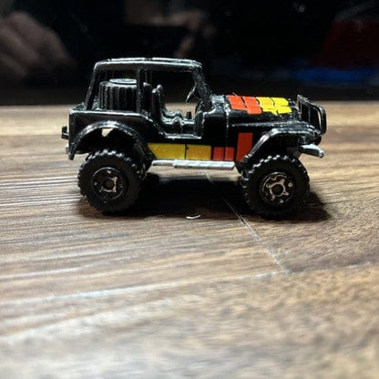 Cheap Sneaks Footwear/Sports Cards Matchbox Car 1983 Vintage Matchbox *JEEP 4X4* (Made in Macau)