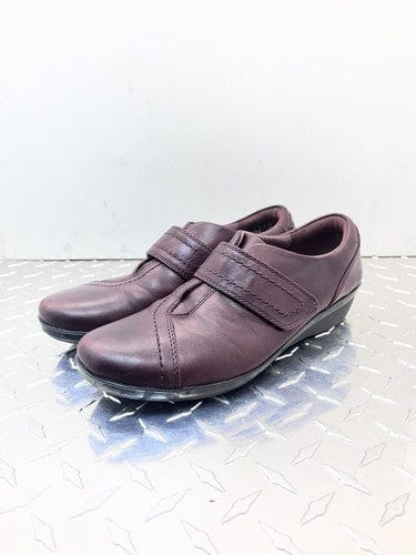 Cheap Sneaks Footwear/Sports Cards Shoes Women Clark’s Collection Hook And Loop Women’s Size 6.5 Burgundy Leather