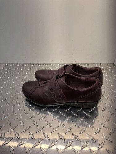 Cheap Sneaks Footwear/Sports Cards Shoes Women Clark’s Collection Hook And Loop Women’s Size 6.5 Burgundy Leather