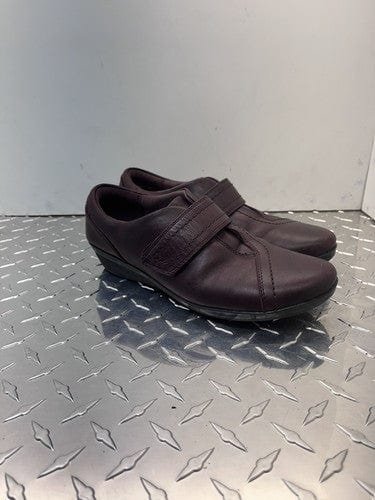 Cheap Sneaks Footwear/Sports Cards Shoes Women Clark’s Collection Hook And Loop Women’s Size 6.5 Burgundy Leather