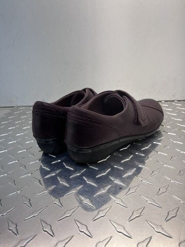 Cheap Sneaks Footwear/Sports Cards Shoes Women Clark’s Collection Hook And Loop Women’s Size 6.5 Burgundy Leather