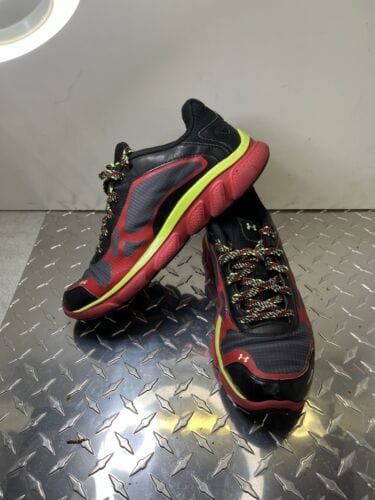 Cheap Sneaks Footwear/Sports Cards Under Armour Strom Size 7Y Boys Running Shoe Red/Blk/yellow