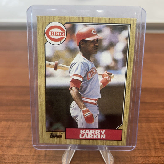 Barry Larkin (RC) 1987 Topps Rookie Baseball Card #648 Cincinnati Reds